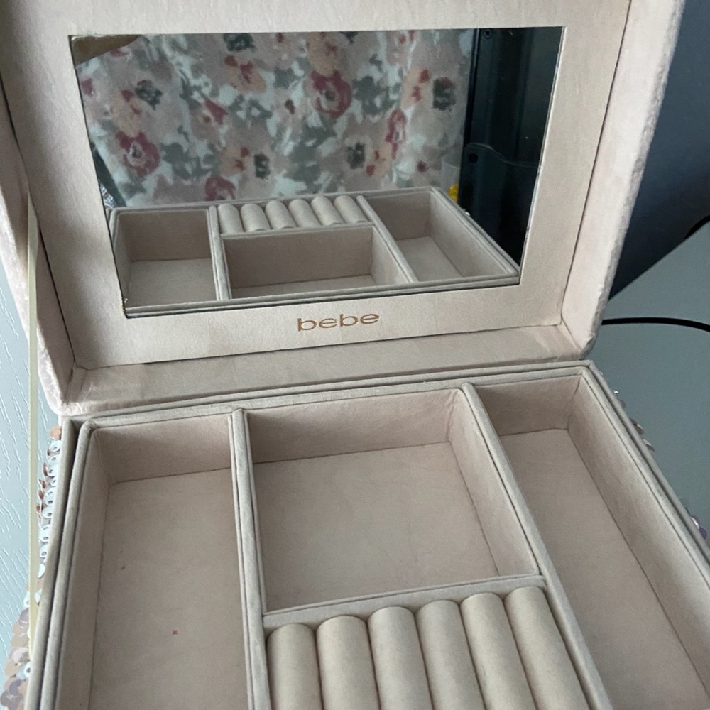 Rose Gold Sequins Jewelry Box (Bebe)